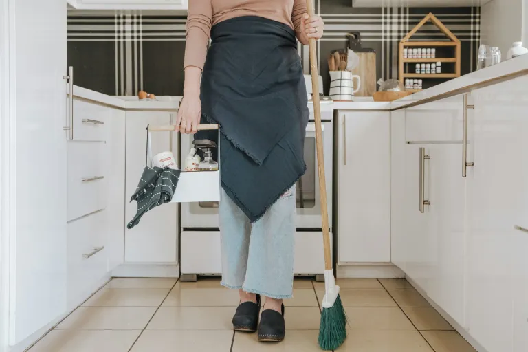 Key Benefits of Using a Maid Cleaning Service in Sugar Land
